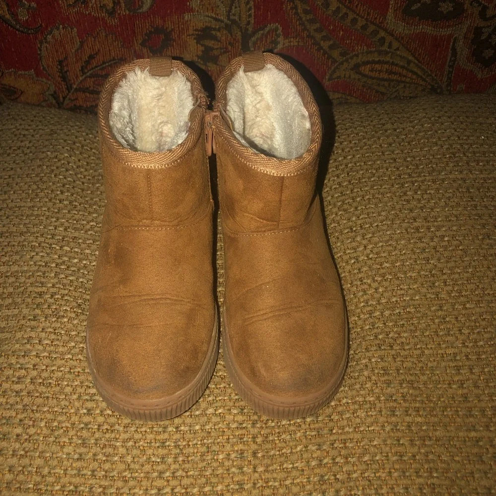 Kids Faux-Suede Winter Ankle Boots in Chestnut